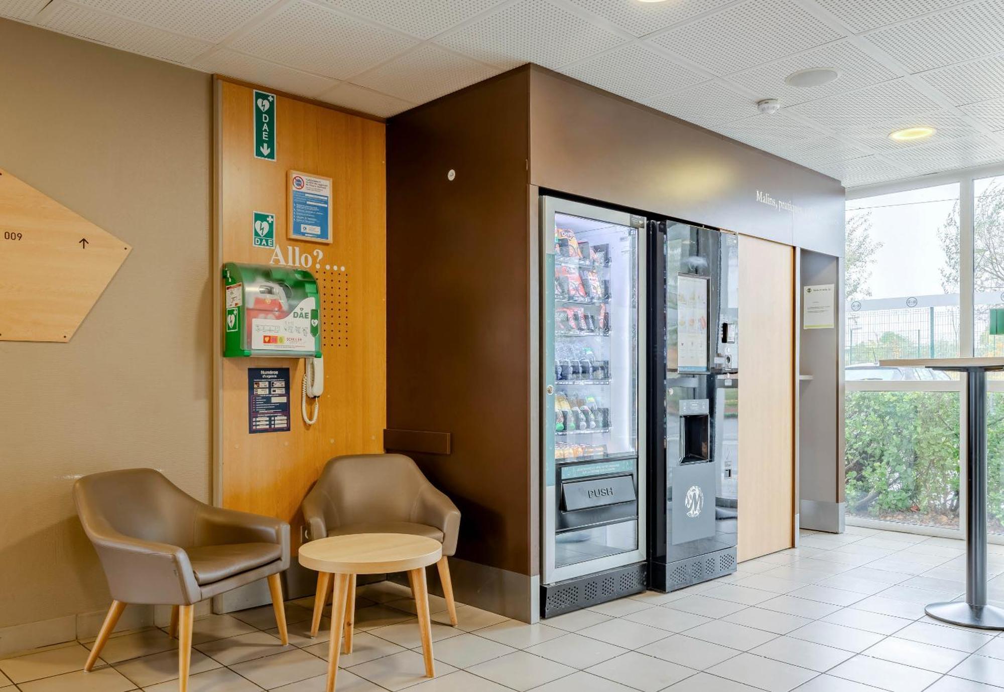 B&B Hotel Valenciennes Marly Marly  Eksteriør bilde